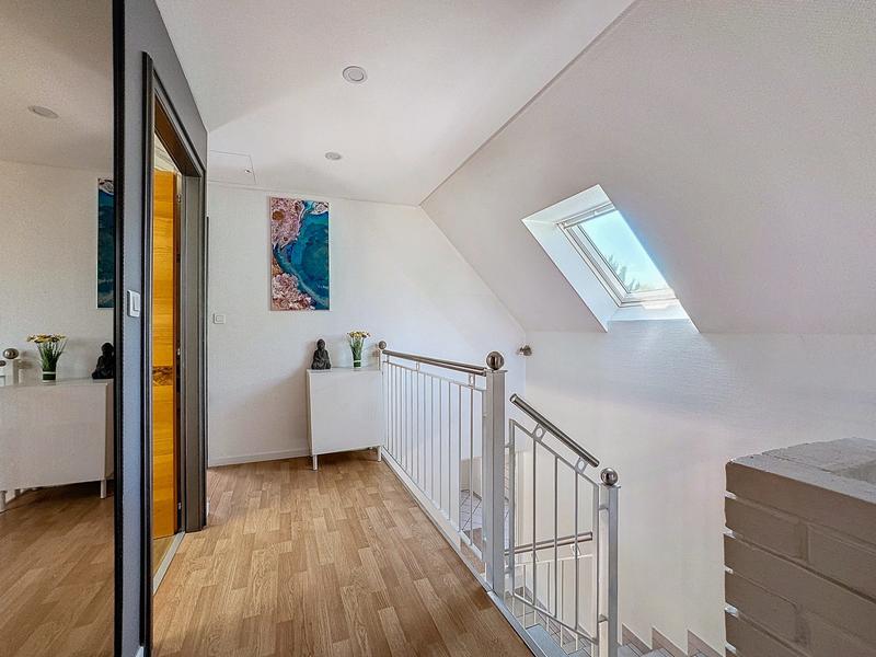 Maison - 180 m² - 9 pièces