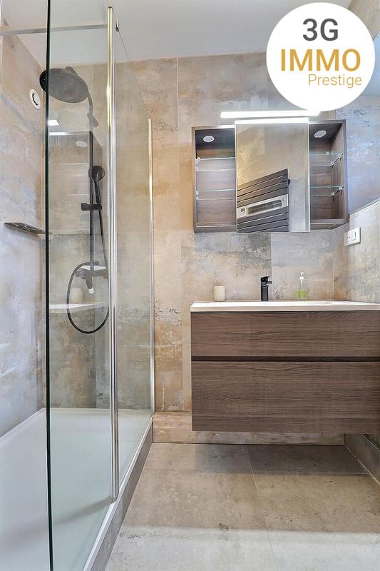 Appartement - 104 m² - 6 pièces