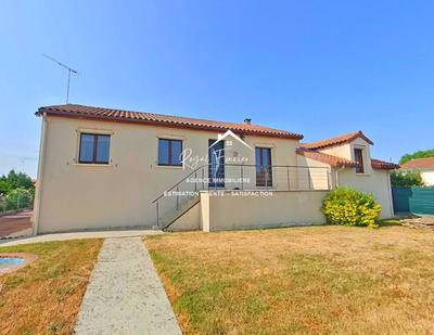 Maison - 93 m² - 4 pièces