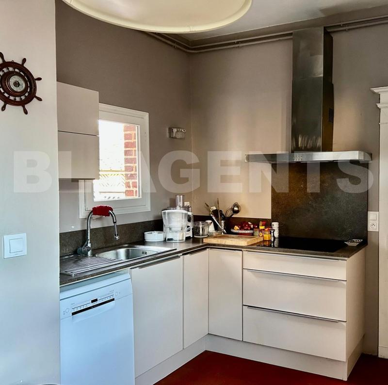 Demeure - 290 m² - 8 pièces