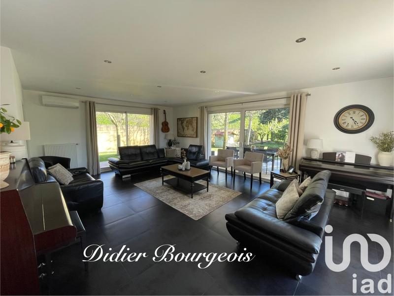 Maison - 185 m² - 8 pièces