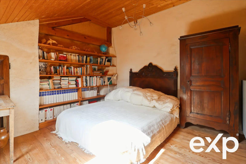 Maison - 301 m² - 7 pièces