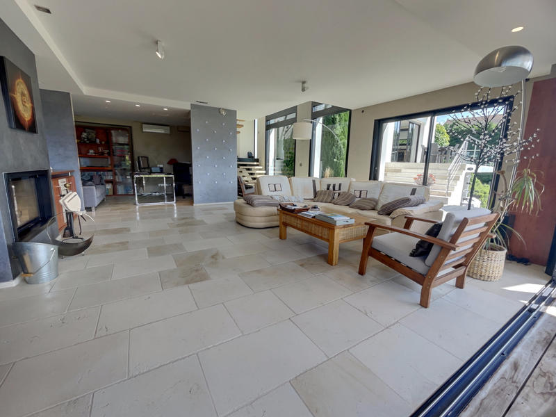 Villa - 231 m² - 6 pièces