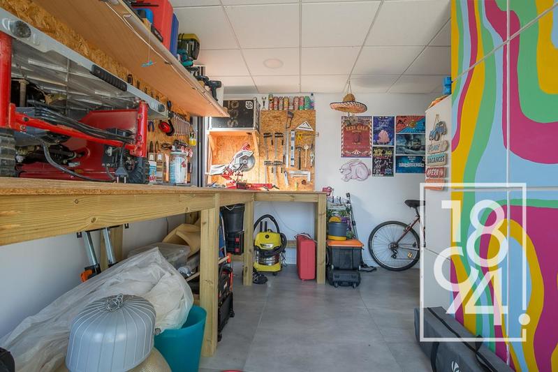 Maison - 270 m² - 5 pièces