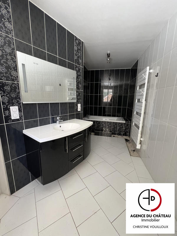 Maison traditionnelle - 310 m² - 6 pièces