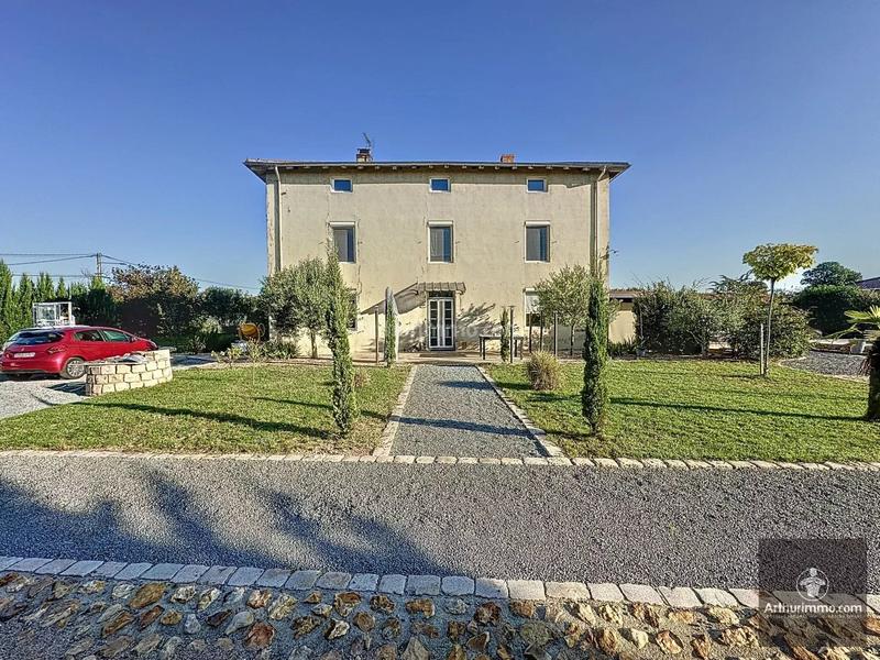 Maison - 205 m² - 6 pièces