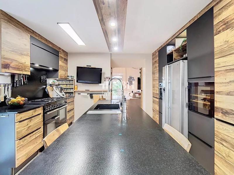 Maison de maîtres - 480 m² - 8 pièces