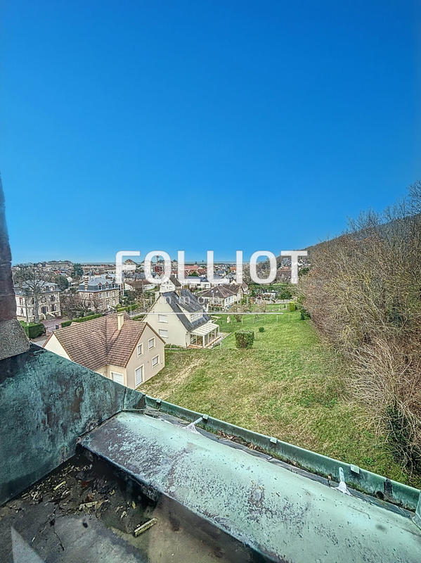 Maison - 382 m² - 15 pièces