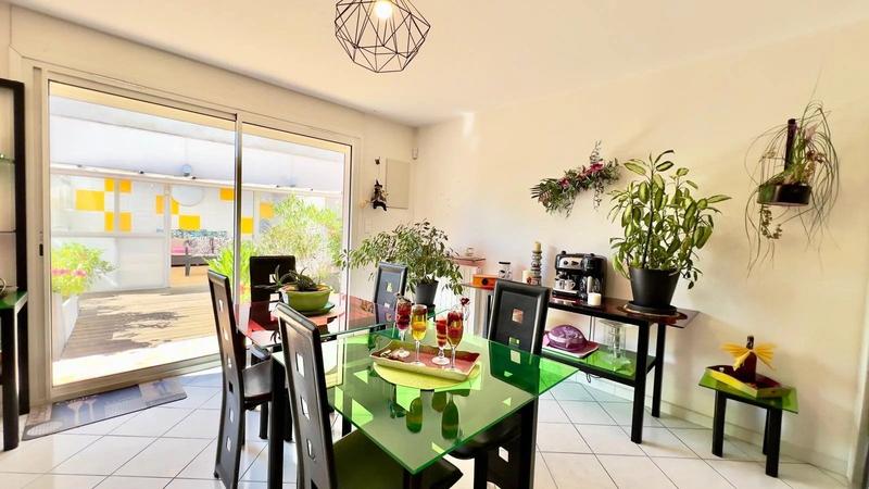 Maison - 349 m² - 10 pièces