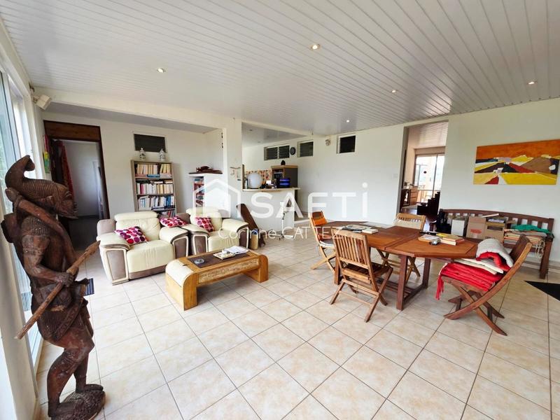 Maison - 140 m² - 6 pièces