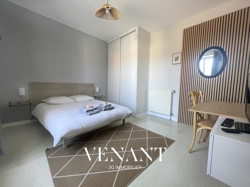 Maison - 260 m² - 9 pièces