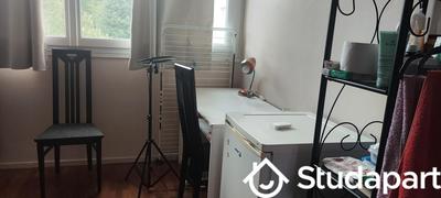 Chambre - 12 m² - 1 pièce