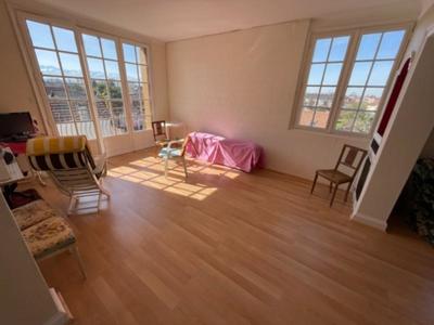 Appartement - 104 m² - 5 pièces