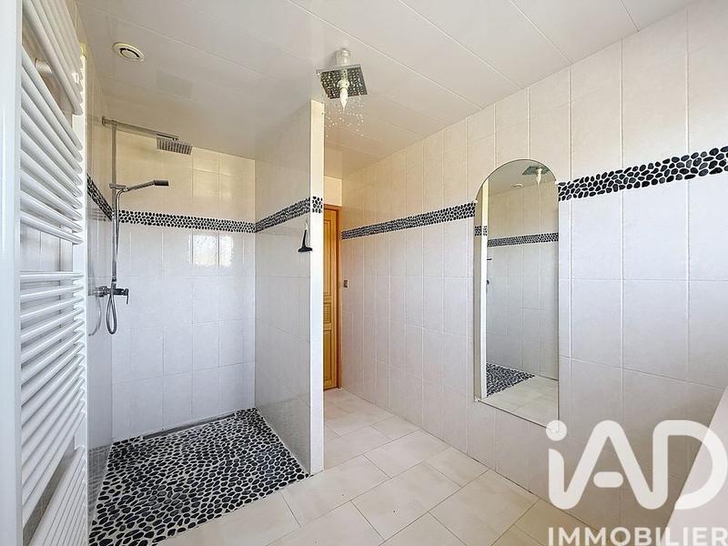 Maison - 160 m² - 7 pièces