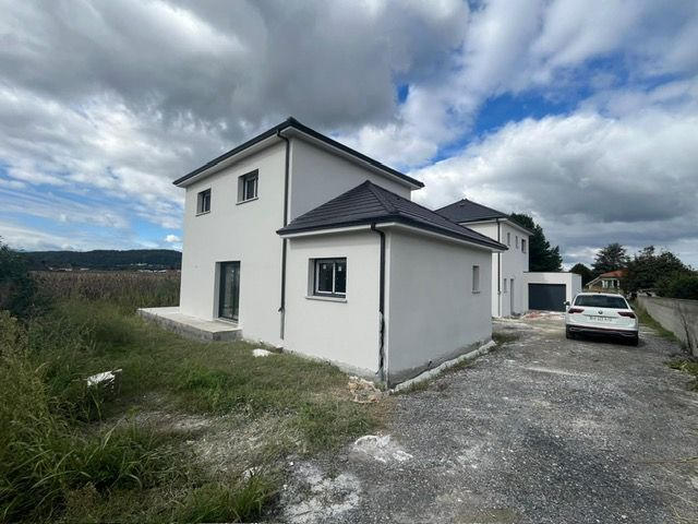 Maison - 106 m² - 5 pièces