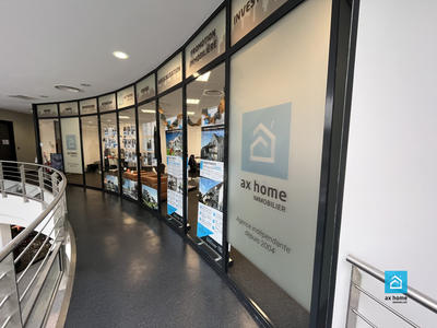 Bureau - 82 m² - 1 pièce