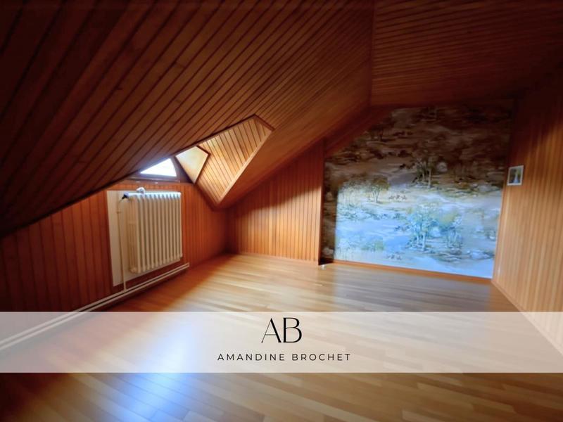 Maison - 193 m² - 9 pièces