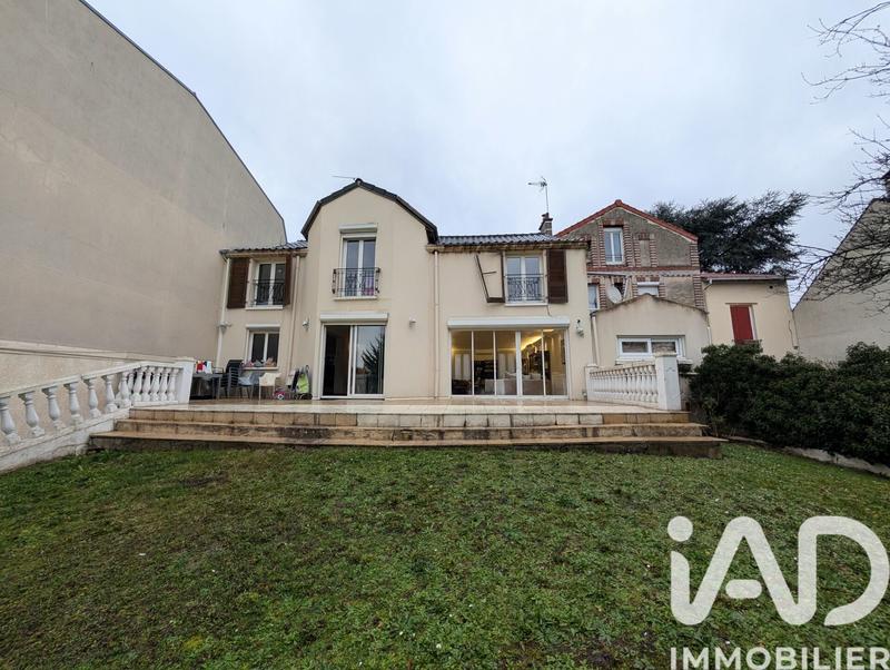 Maison - 329 m² - 7 pièces