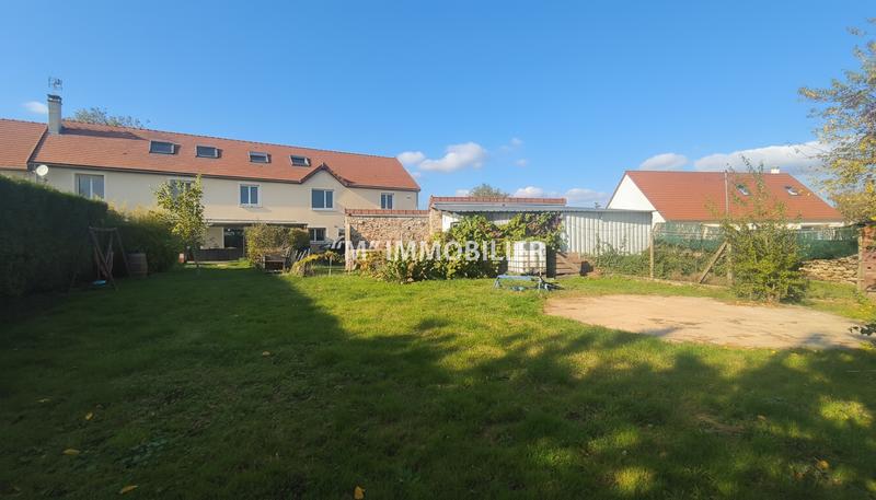 Maison - 247 m² - 9 pièces