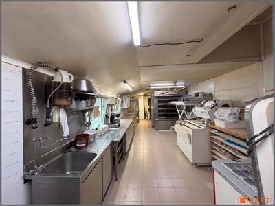 Local commercial - 255 m²