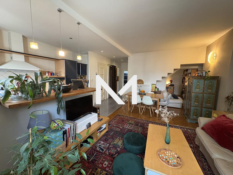 Appartement - 102 m² - 6 pièces