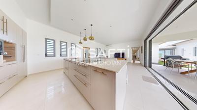 Maison - 176 m² - 5 pièces