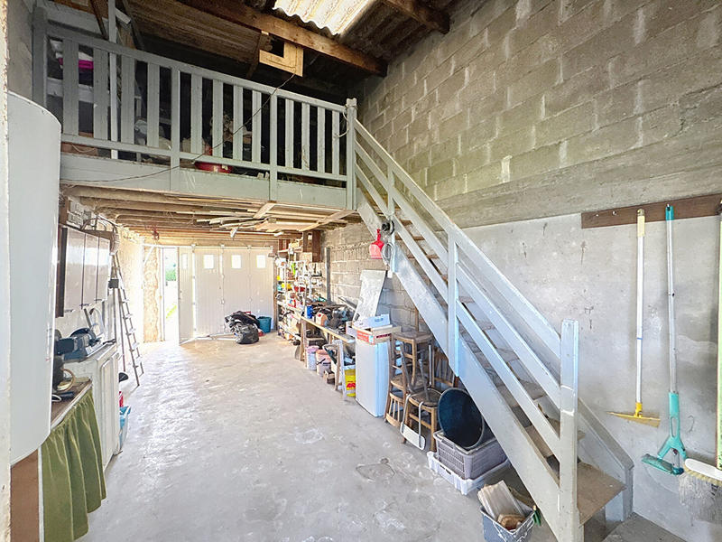 Maison - 110 m² - 8 pièces