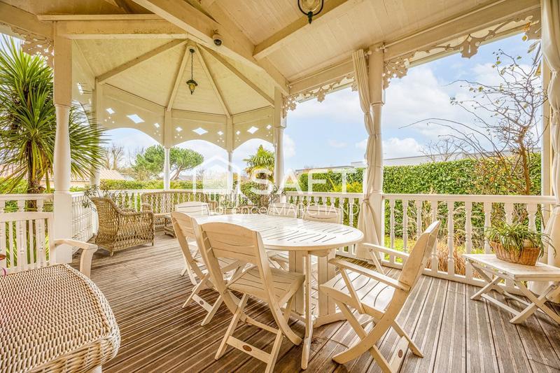 Villa - 196 m² - 6 pièces