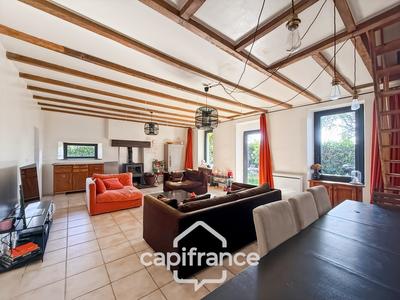 Maison - 205 m² - 8 pièces