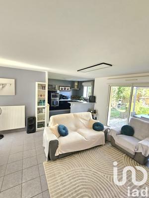 Maison - 97 m² - 6 pièces