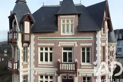 Maison - 378 m² - 13 pièces