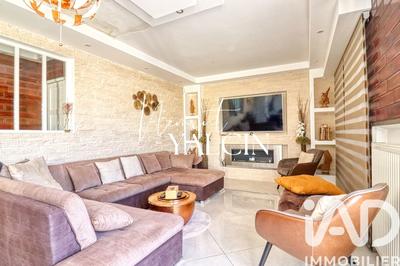 Maison - 200 m² - 7 pièces