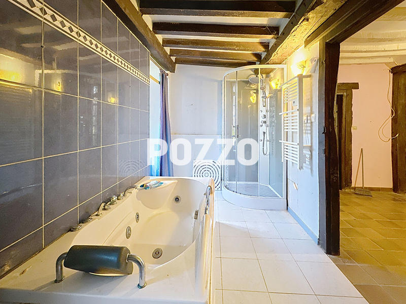 Maison - 196 m² - 8 pièces