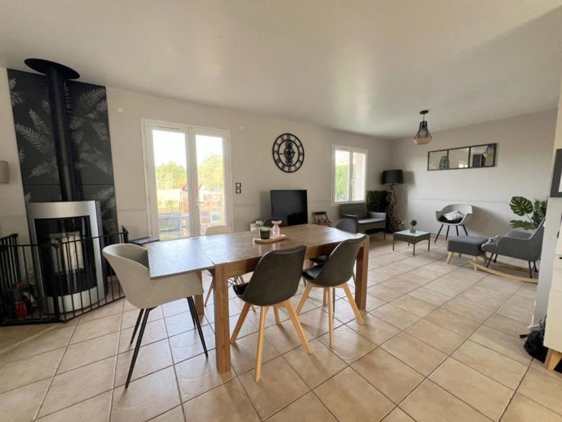 Maison - 92 m² - 4 pièces