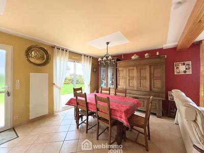 Maison - 95 m² - 5 pièces