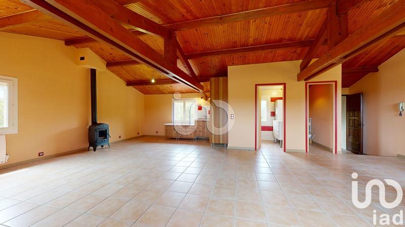 Maison - 233 m² - 7 pièces