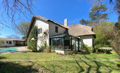 Maison - 200 m² - 6 pièces