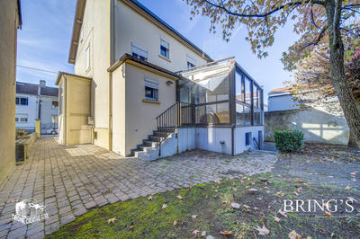 Maison - 181 m² - 10 pièces