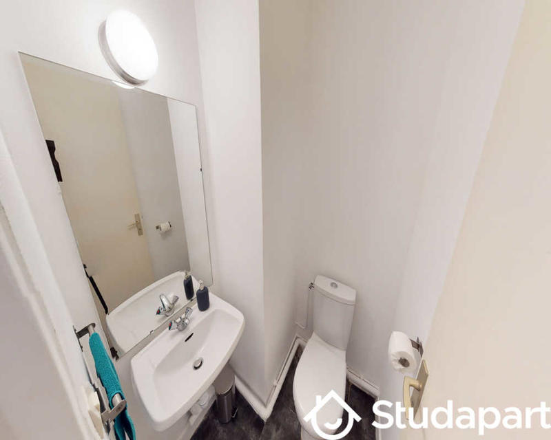 Chambre - 80 m² - 1 pièce