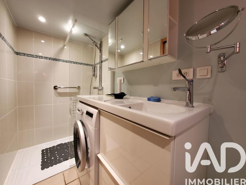 Maison - 220 m² - 8 pièces