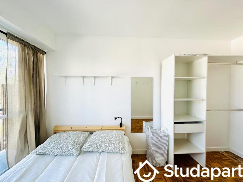 Chambre - 10 m² - 1 pièce