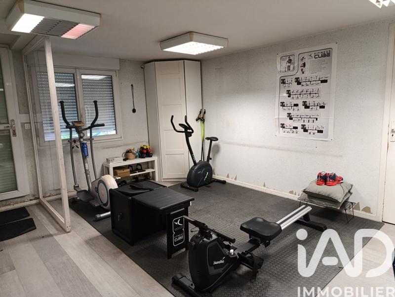 Maison - 252 m² - 6 pièces