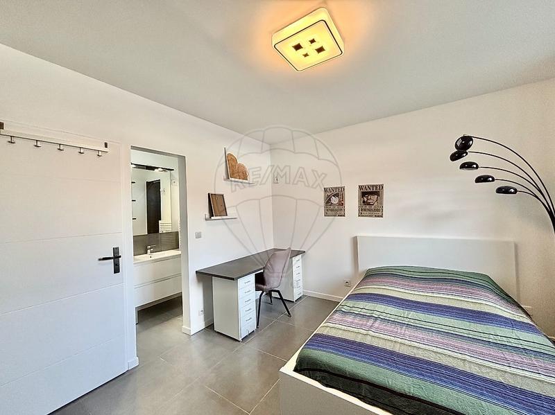 Maison - 262 m² - 6 pièces