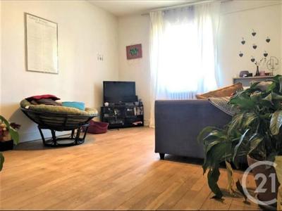 Appartement - 83 m² - 3 pièces