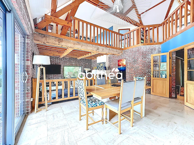 Maison - 320 m² - 7 pièces