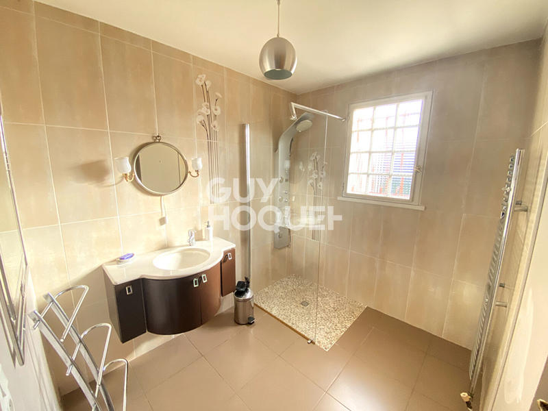 Maison - 130 m² - 5 pièces