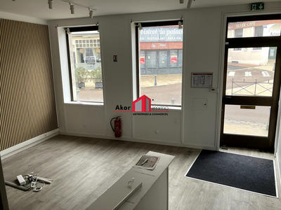 Local commercial - 91 m² - 4 pièces