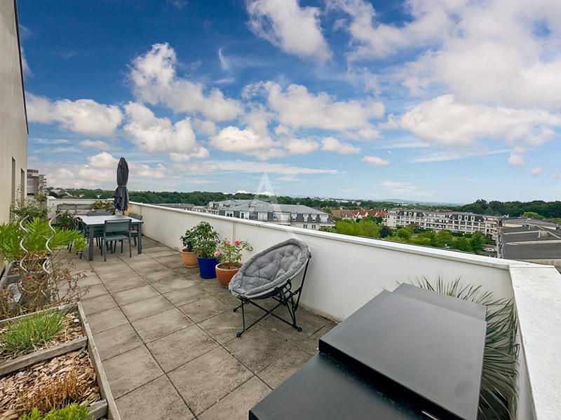 Appartement - 97 m² - 5 pièces