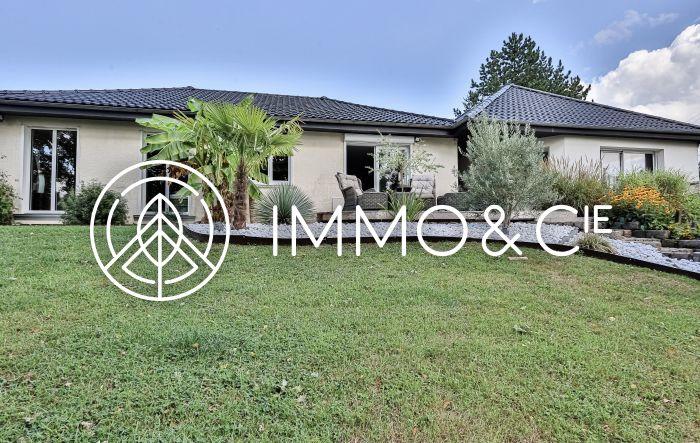 Maison - 215 m² - 5 pièces