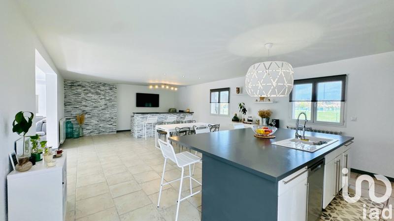 Maison - 200 m² - 4 pièces